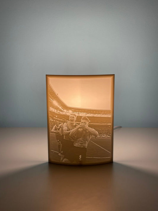Table Lamp: Gyokeres Celebration